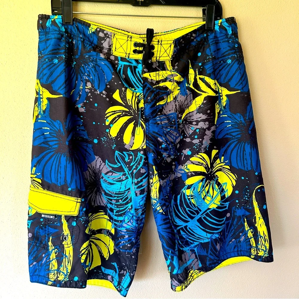 Boys Swims Trunks - Size XL (16/18)